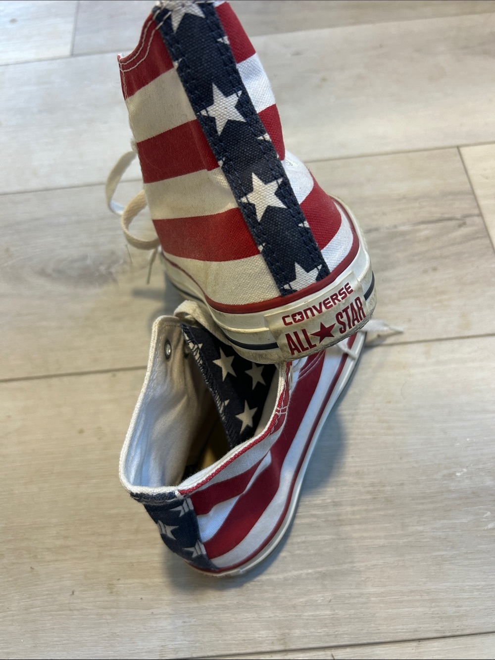 Converse Chuck Taylor All Star High Top Stars & Bars US Flag
Men 6/ Women 8
